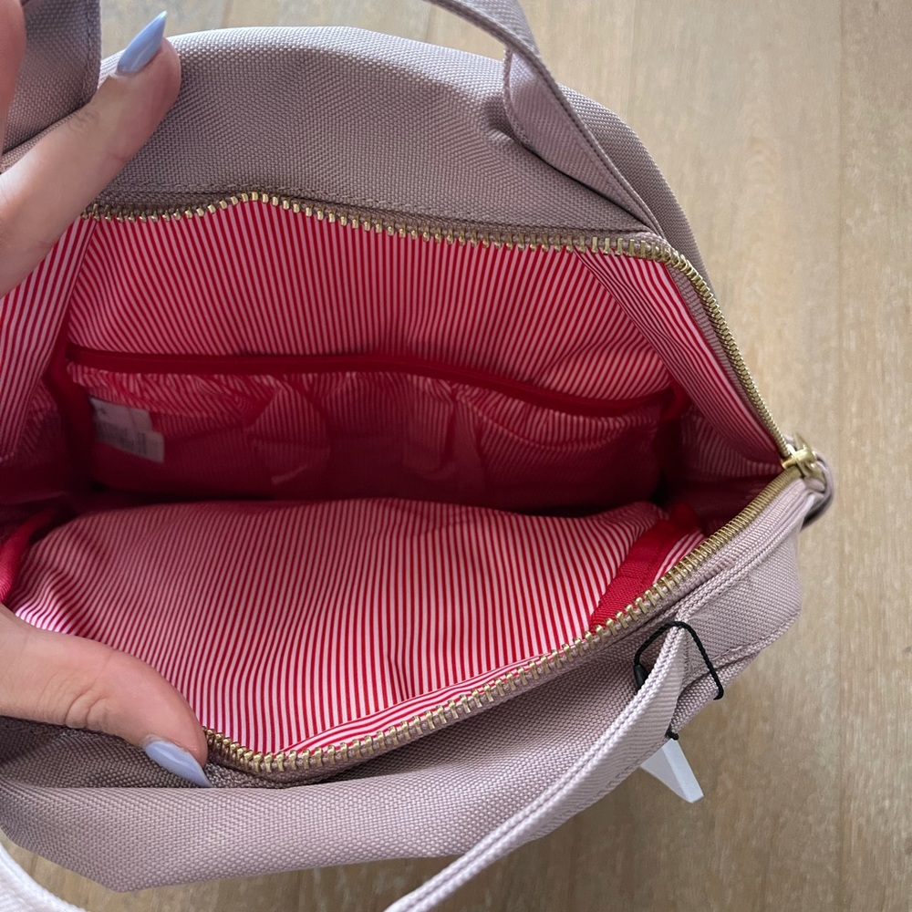 Herschel Supply Company Classic Backpack in Dusty Rose with Gold Zippers - Picture 6 of 6